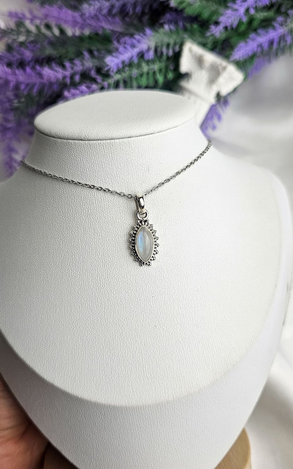 Etnic Necklace in Labradorite