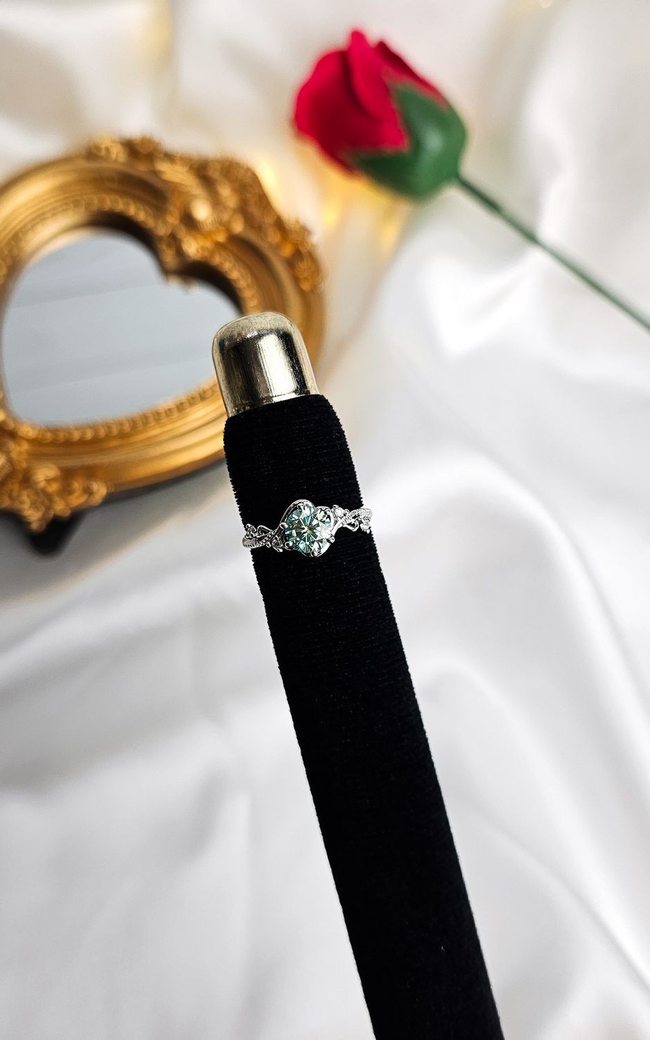 Adjustable Ring with Rose in Moissanite (FROM SIZE 14)