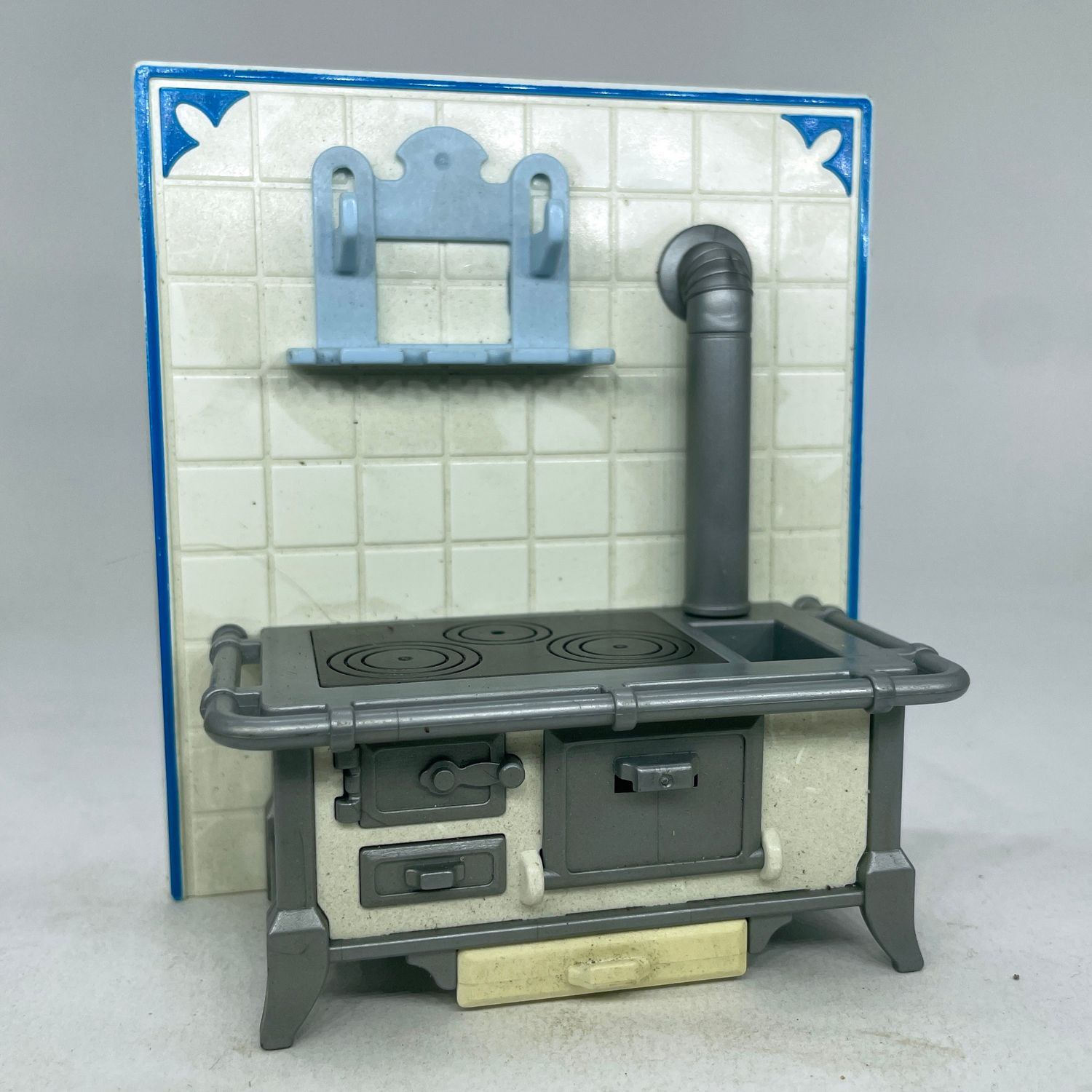 playmobil cuisinière 1900 mur blanc