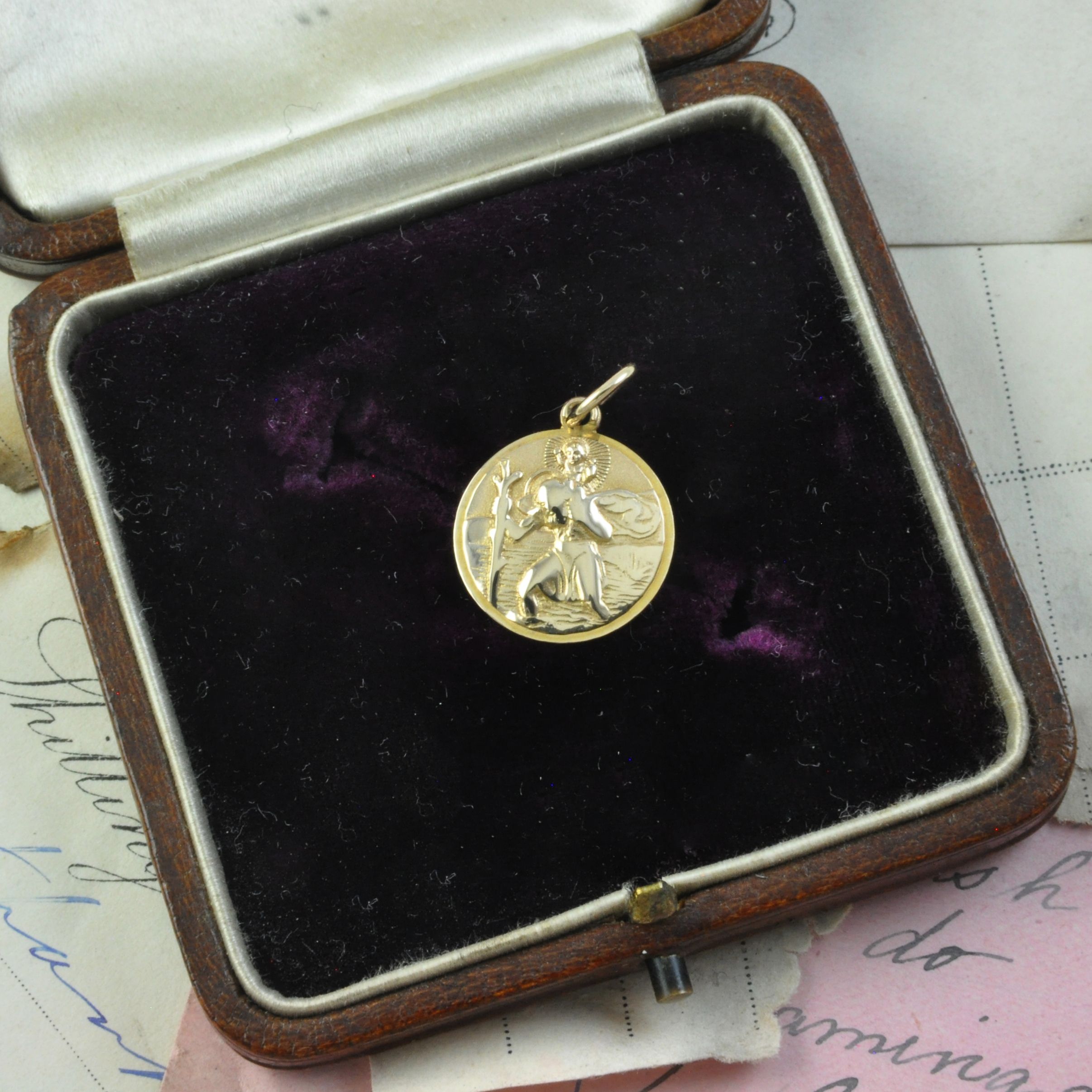 9ct Gold Round St Christopher Pendant