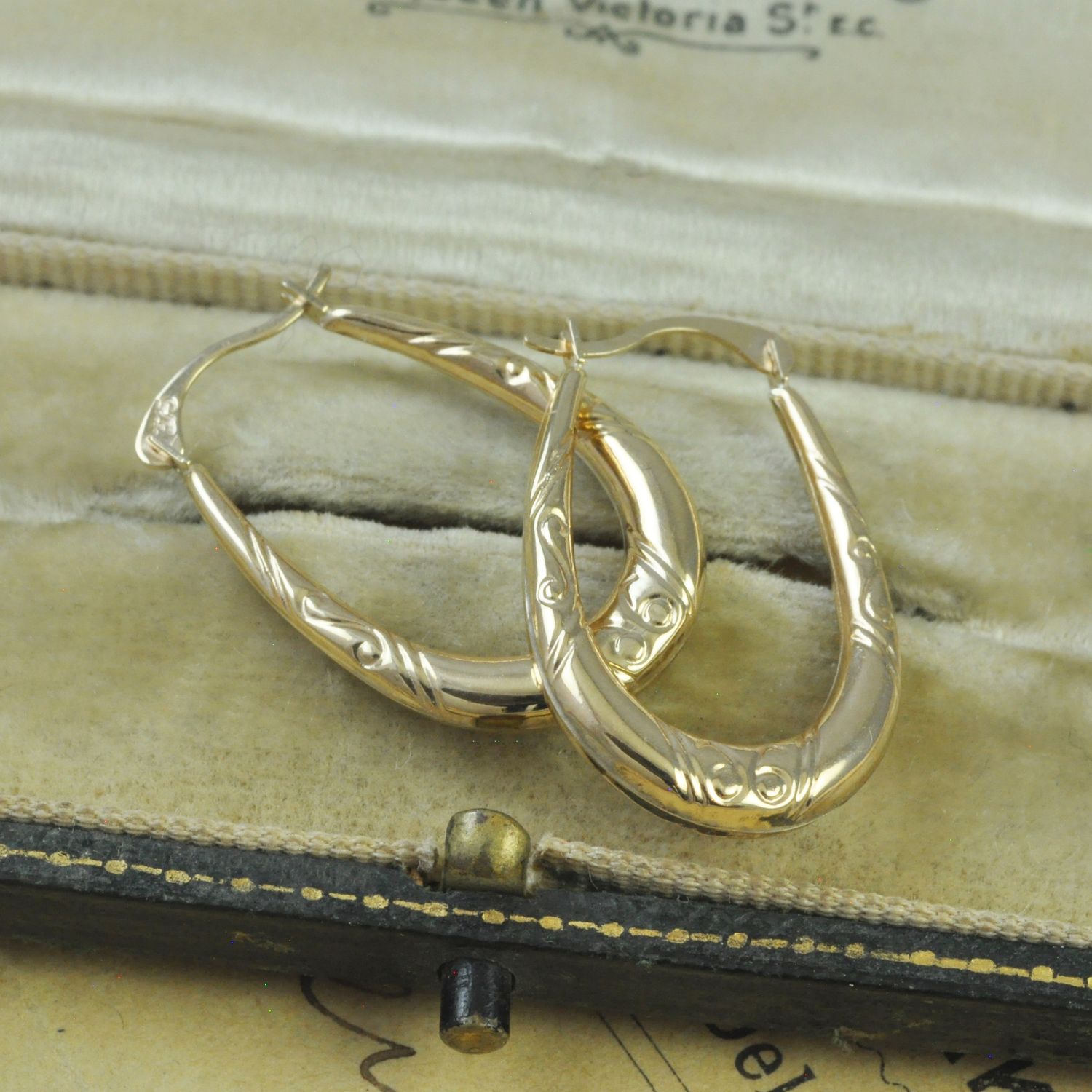 9ct Patterned Hoops