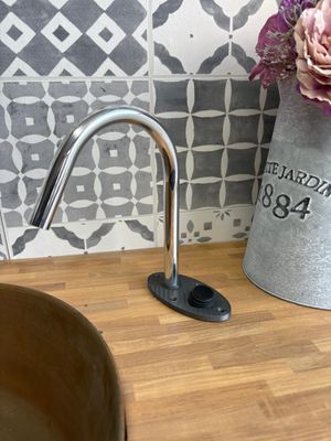 (Clifton) 15mm 12v switch operated alloy tap faucet, camper tap. (Clifton) 15mm 12v switch operated alloy tap faucet, camper tap.