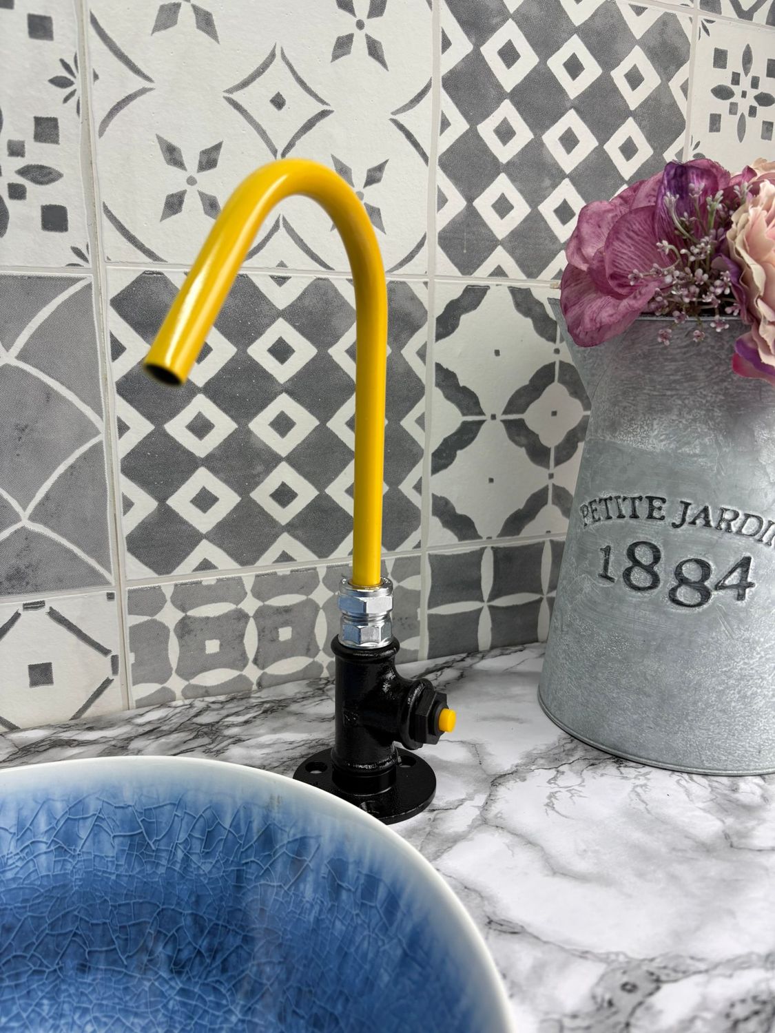 (Alva) 12v switch operated, painted aluminium tap 12mm spout