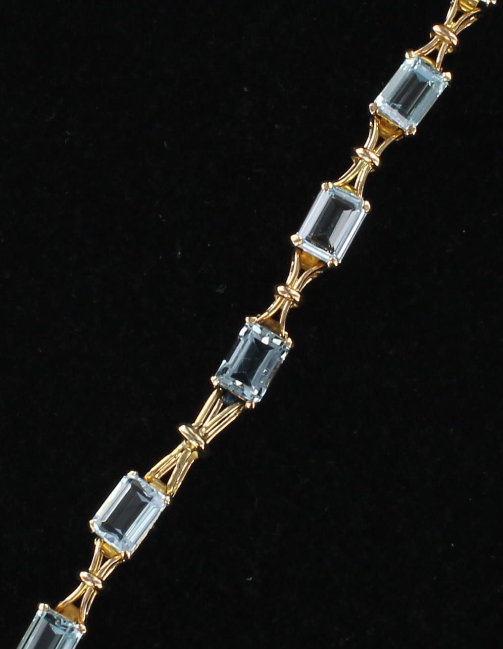 14KTY AQUAMARINE BRACELET