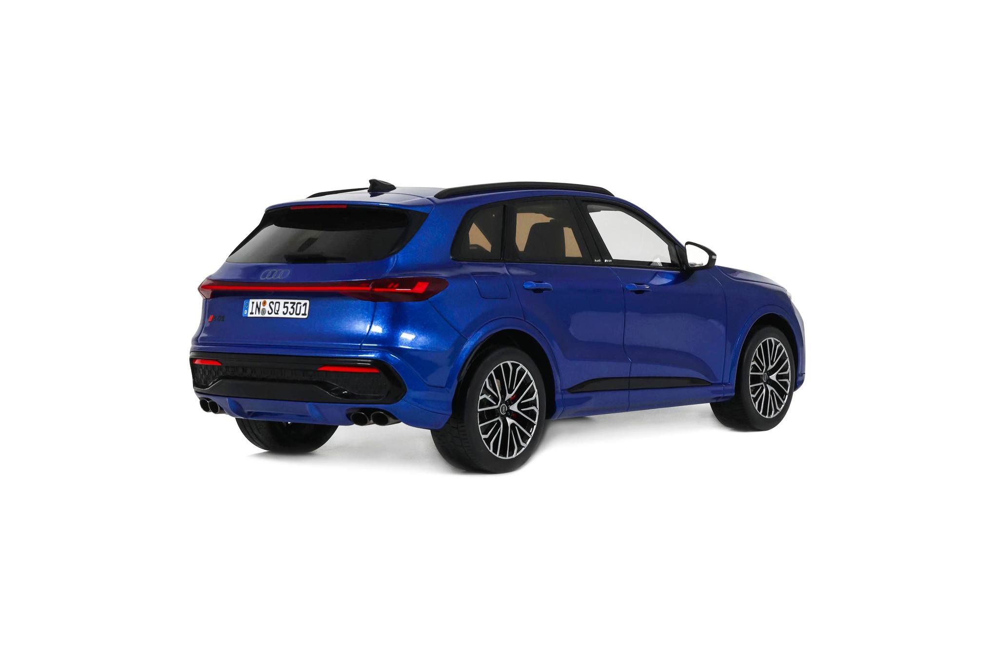 1:18 Otto Mobile - 2024 Audi SQ5 TFSI - Blue