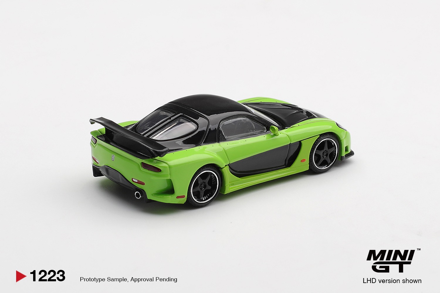 1:64 Mini GT - 2012 Mazda RX-7 (FD) Veilside Fortune7, green