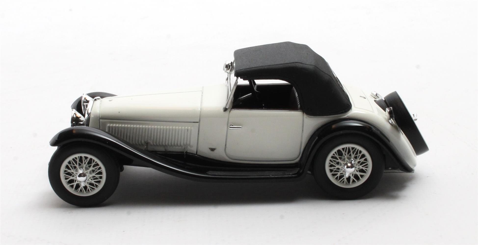 1:43 Matrix - Alfa Romeo 6C 1750SV Figoni closed white / black 1932