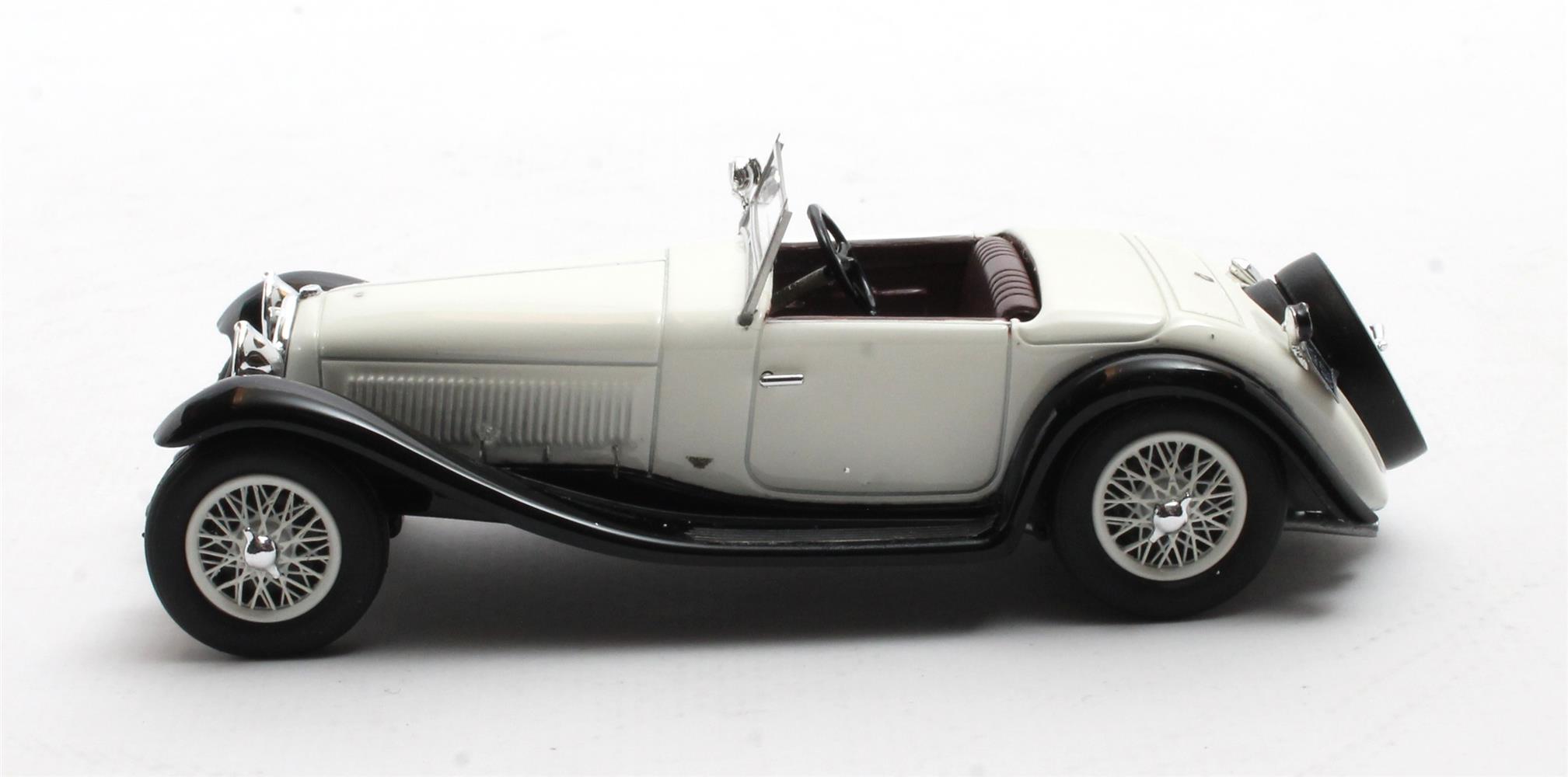1:43 Matrix - Alfa Romeo 6C 1750SV Figoni white / black 1932