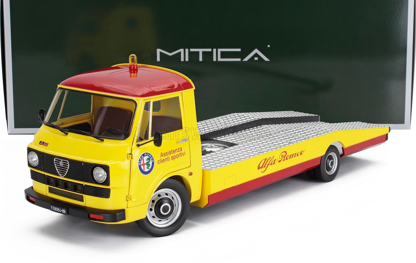 1:18 Mitica Diecast - 1977 Alfa Romeo A12 (F12) Autotransporter Yellow
