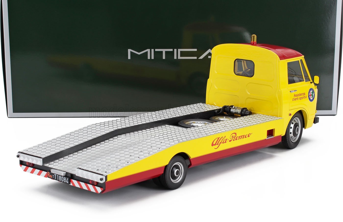 1:18 Mitica Diecast - 1977 Alfa Romeo A12 (F12) Autotransporter Yellow