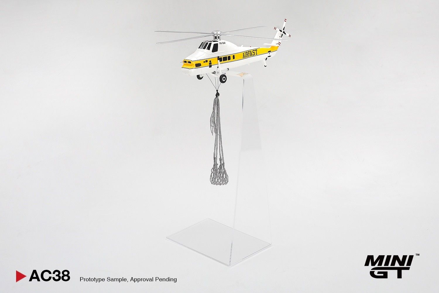1:64 Mini GT - 1985 Sikorsky S58T Helicopter *Camel Trophy*