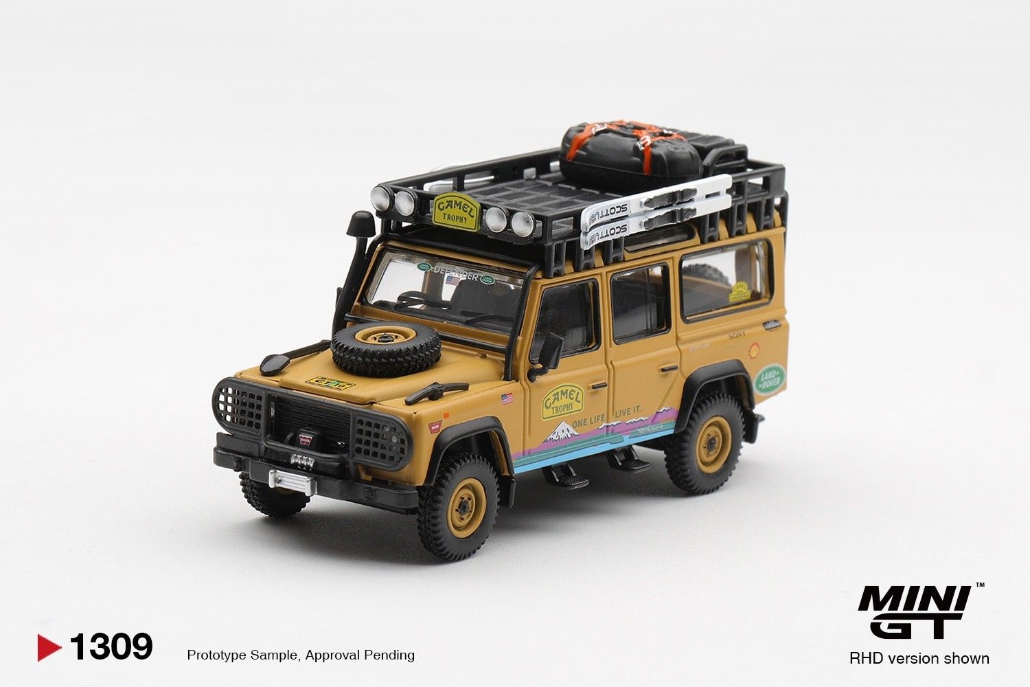1:64 Mini GT - 1998 Land Rover Defender 110 *Camel Trophy* Team USA Tierra Del Fuego CT10