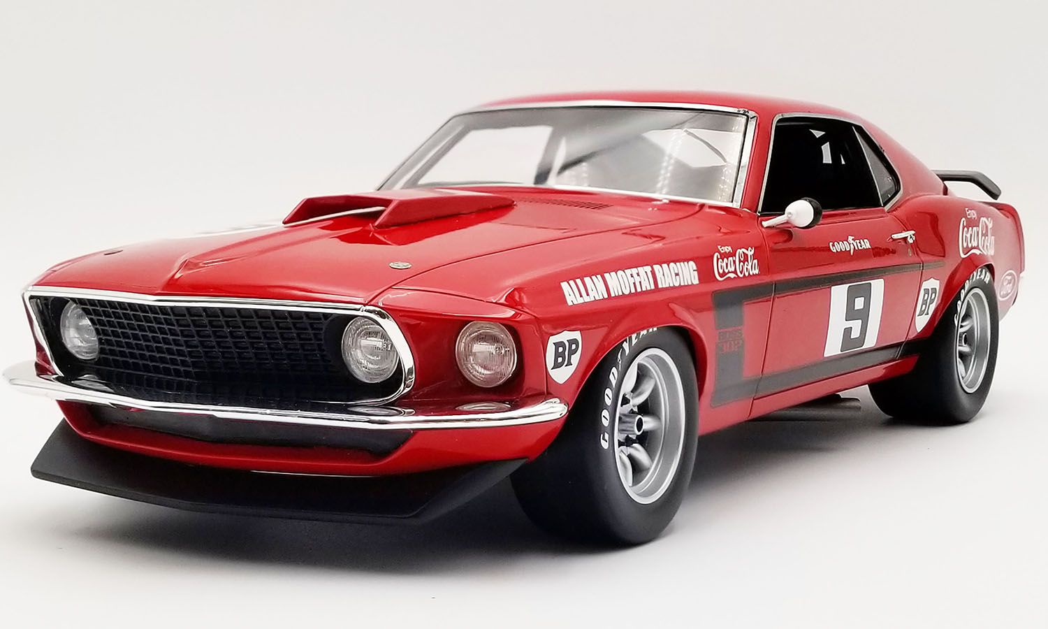 1:12 ACME - 1969 Ford Trans Am Mustang Boss 302 - #9 Allan Moffat