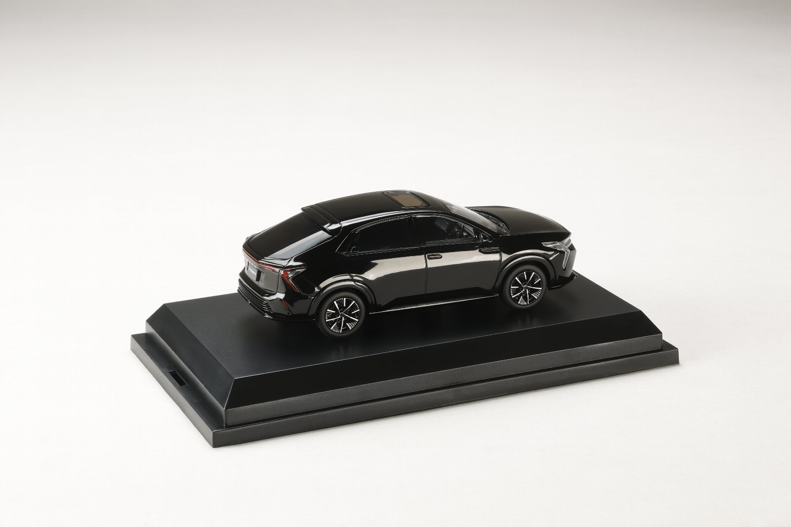 1:43 Hobby Japan - Honda Insight, chrystal black pearl