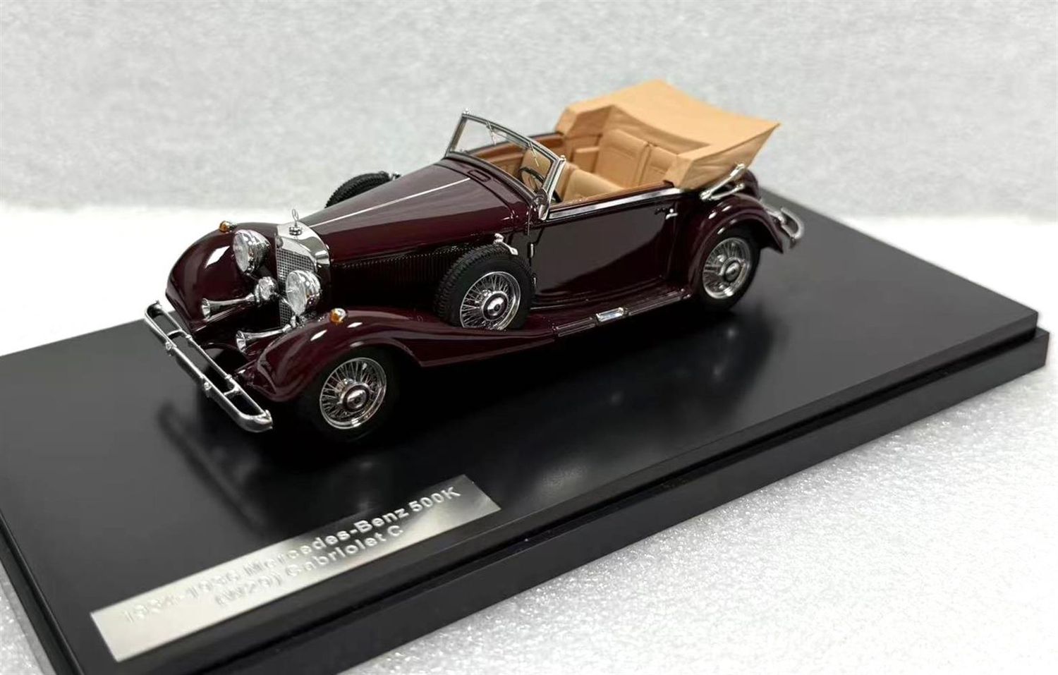 1:43 Matrix - MB 500K Cabriolet C maroon 1935