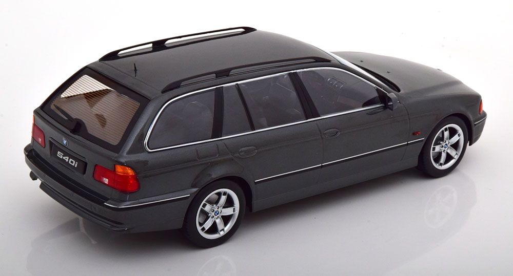 1:18 KK Scale - BMW 540i E39 Touring 1997 graumetallic