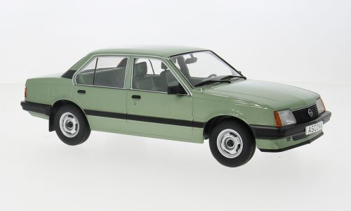 1:18 MCG - 1981 Opel Ascona C Green