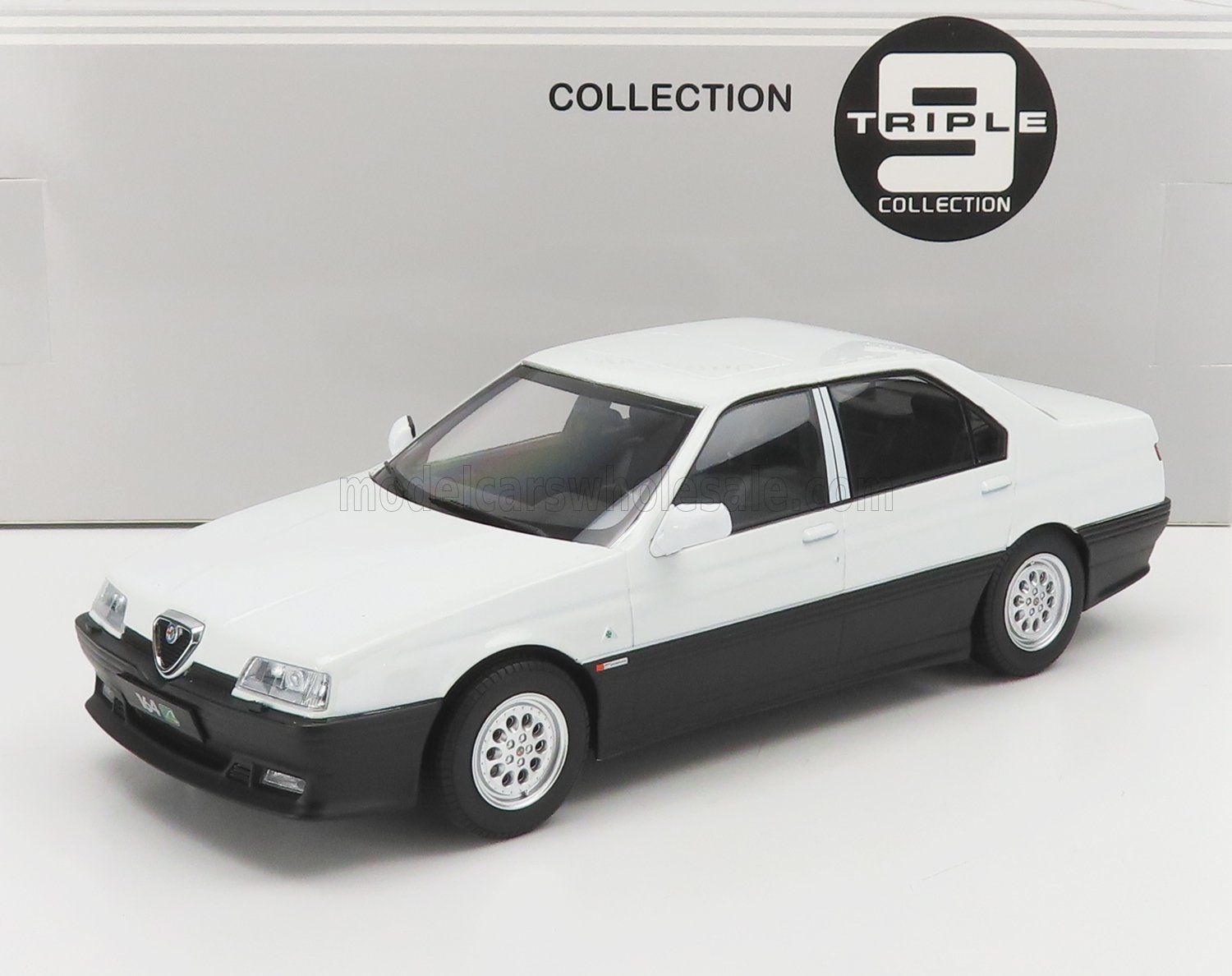 1:18 Triple9 - 1994 Alfa Romeo 164 Q4 White