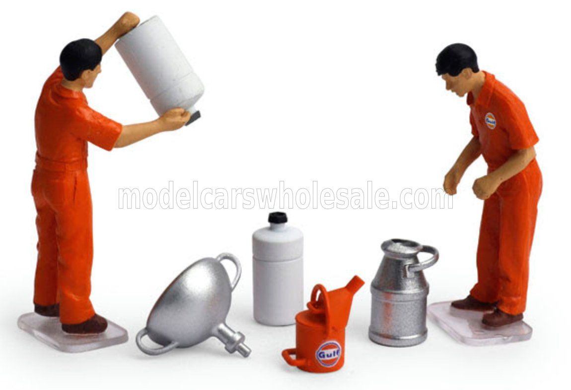 1:43 Brumm - Team JWA Fuel Set 24h Le Mans 1970 2 Mechanics with Accessories