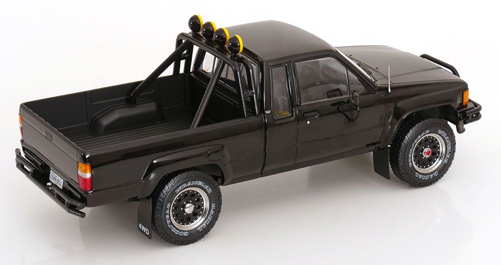 1:18 KK Scale - Toyota Truck Xtra Cab 4x4 (Hilux) Zurück in die Zukunft III 1985 schwarz