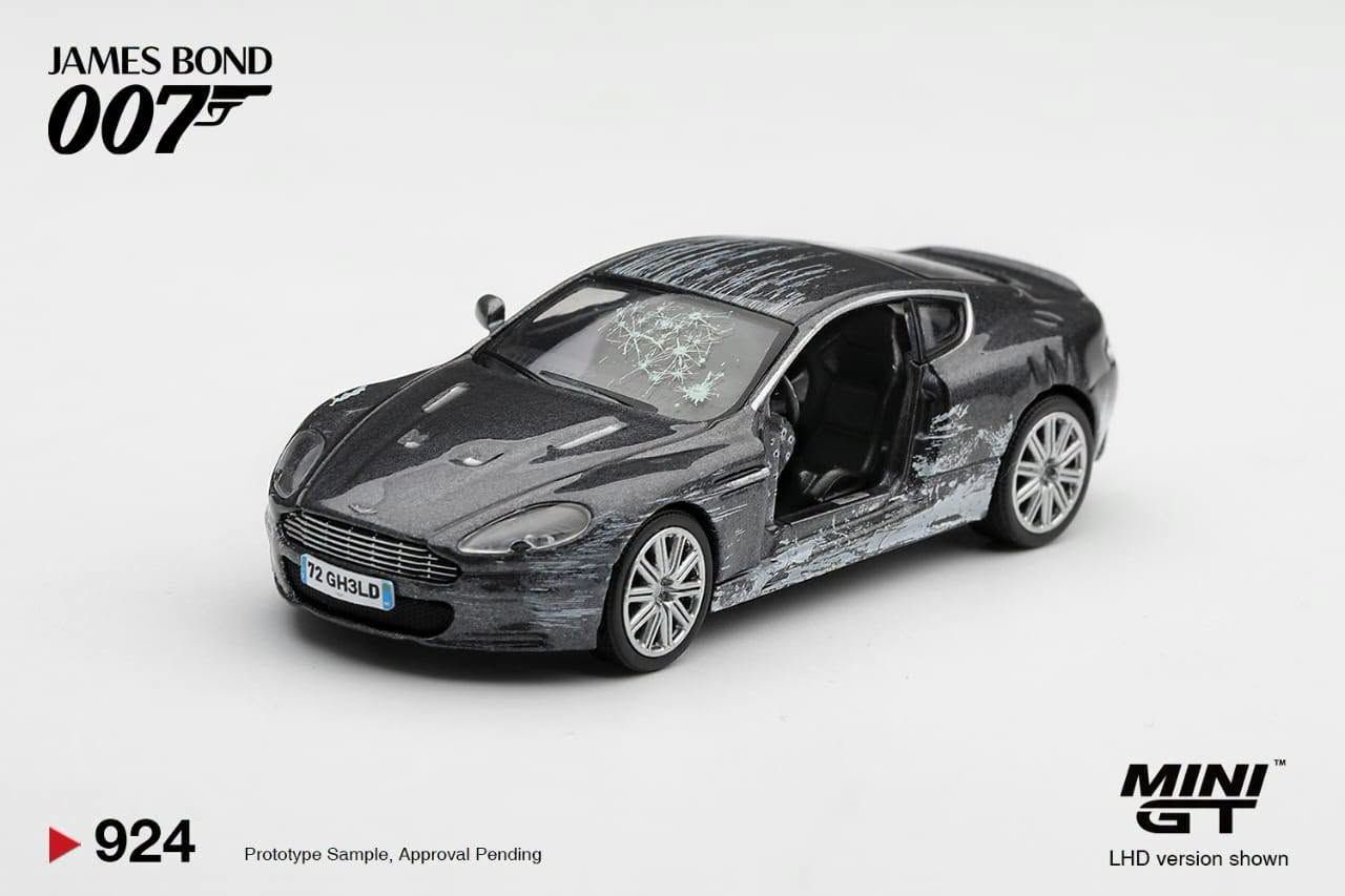 1:64 Mini GT - 2008 Aston Martin BDS *Quantum of Solace* English Blister Packaging