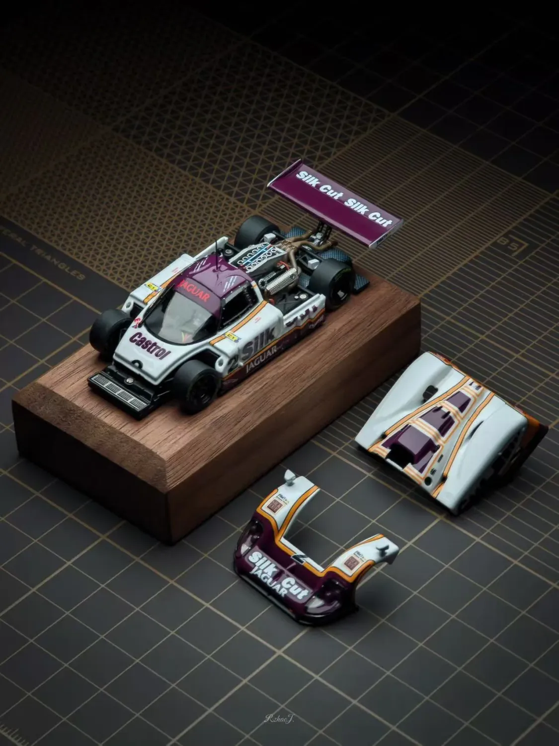 1:64 Street Weapon - TSD Jaguar XJR9