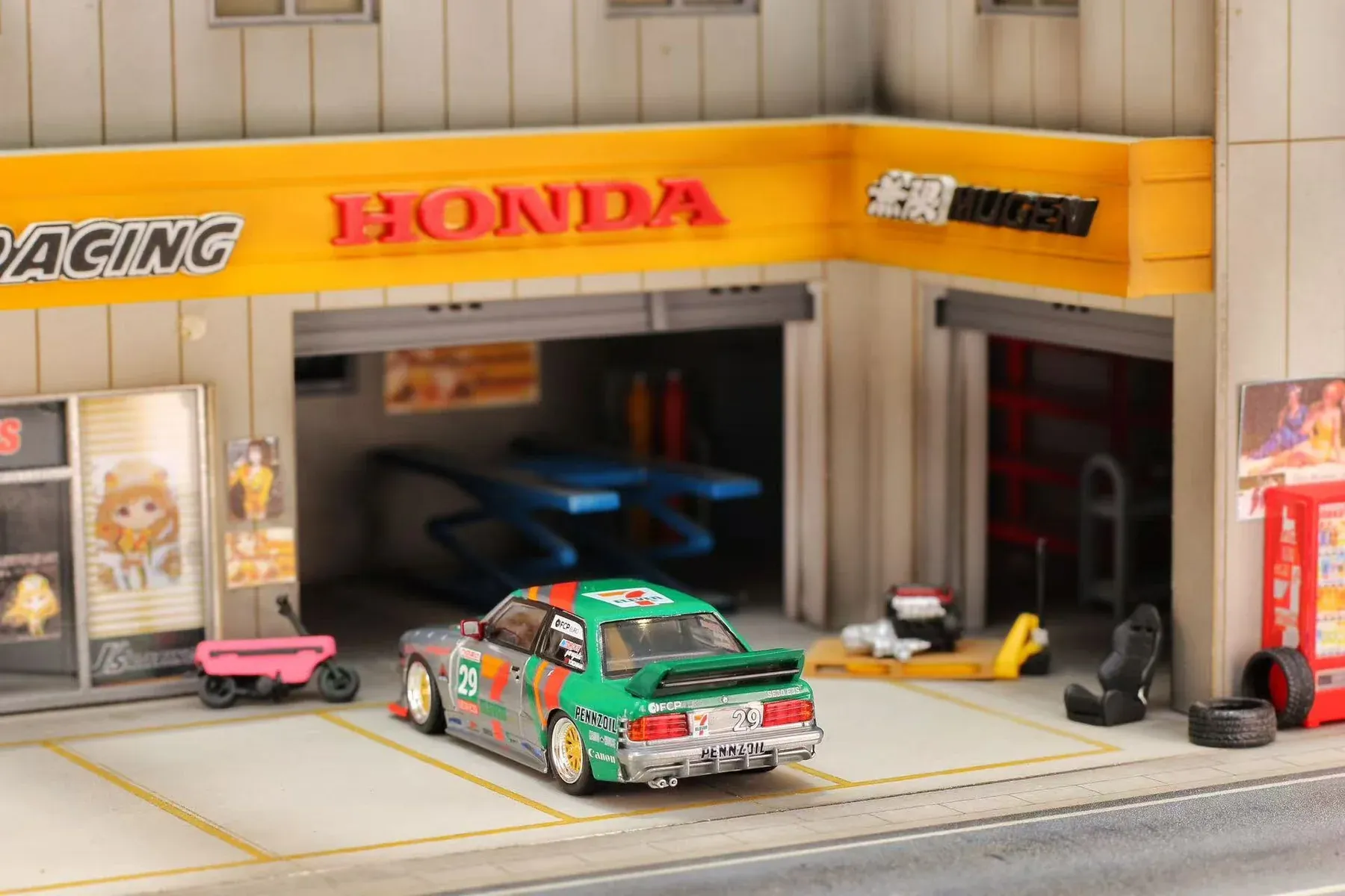 1:64 Street Weapon - BMW E30 ZAMAC 711, green/silver