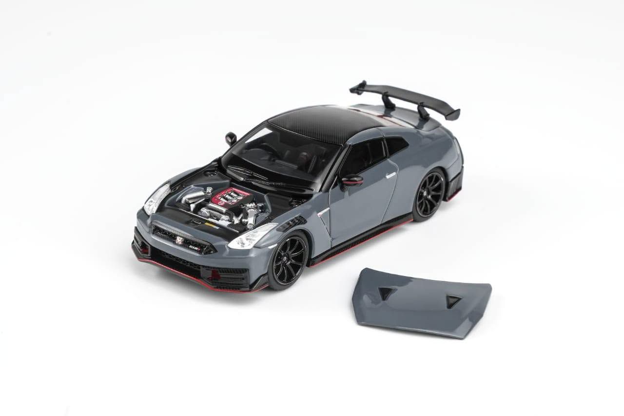 1:64 Motorhelix - 2024 Nissan GT-R R35 Nismo, stealth gray