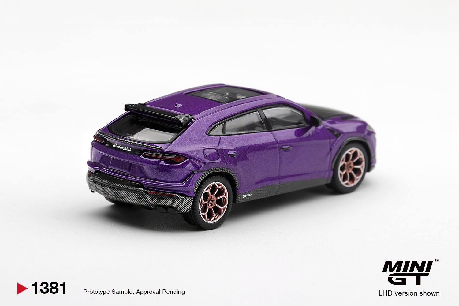 1:64 Mini GT - 2023 Lamborghini Urus Performance, viola pasifea *Blister packaging*
