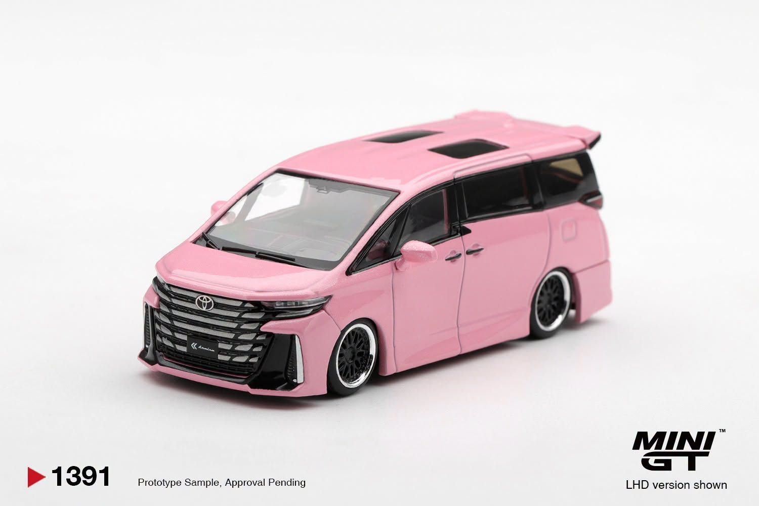 1:64 Mini GT - 2025 Toyota Vellfire 40 Kuhl, metallic pink