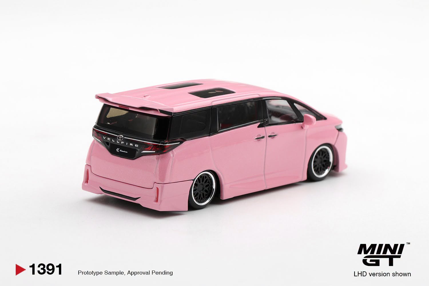 1:64 Mini GT - 2025 Toyota Vellfire 40 Kuhl, metallic pink