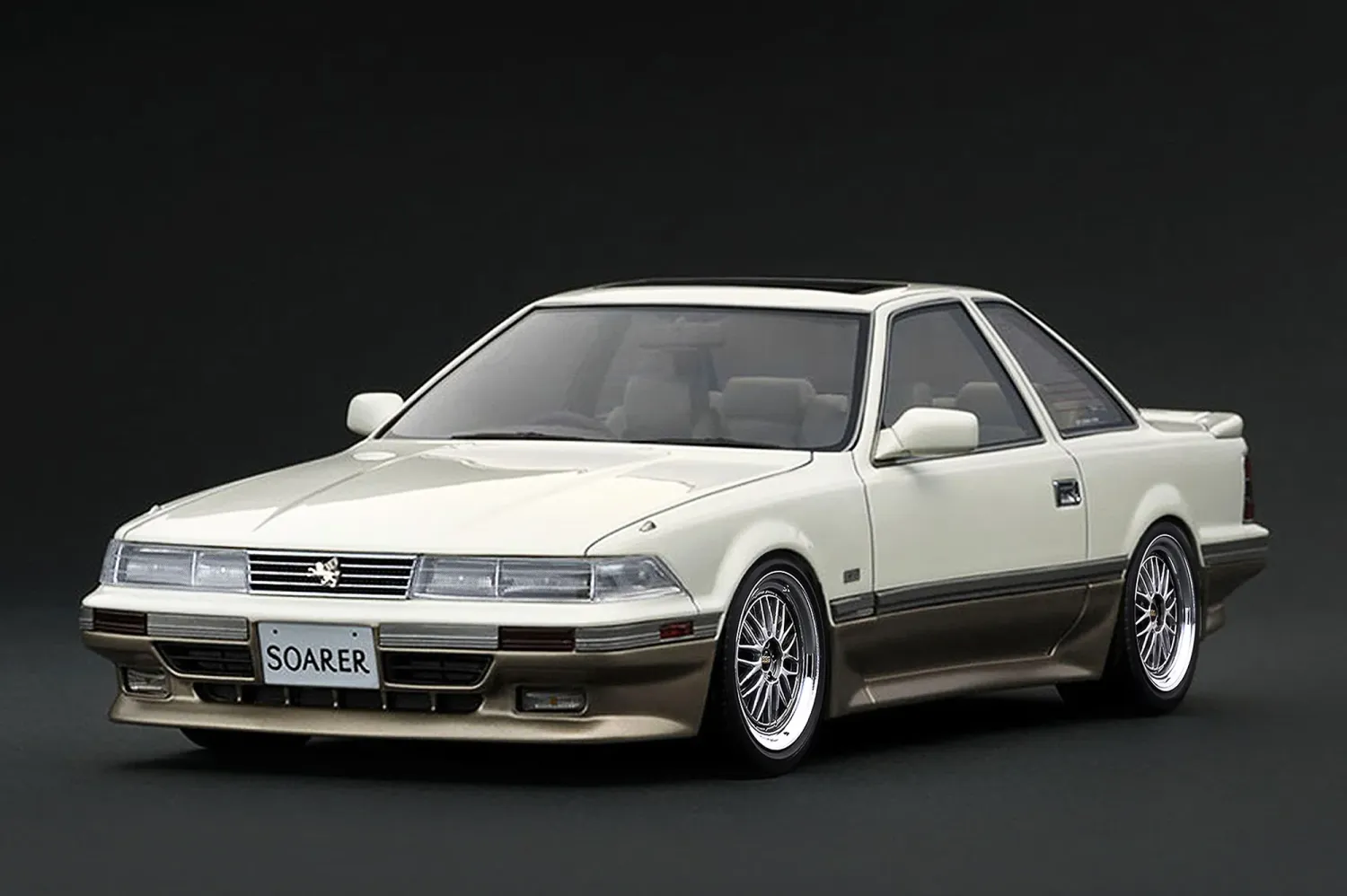 1:18 Ignition - Toyota Soarer (Z20) 3.0GT-LIMITED, pearl white/gold