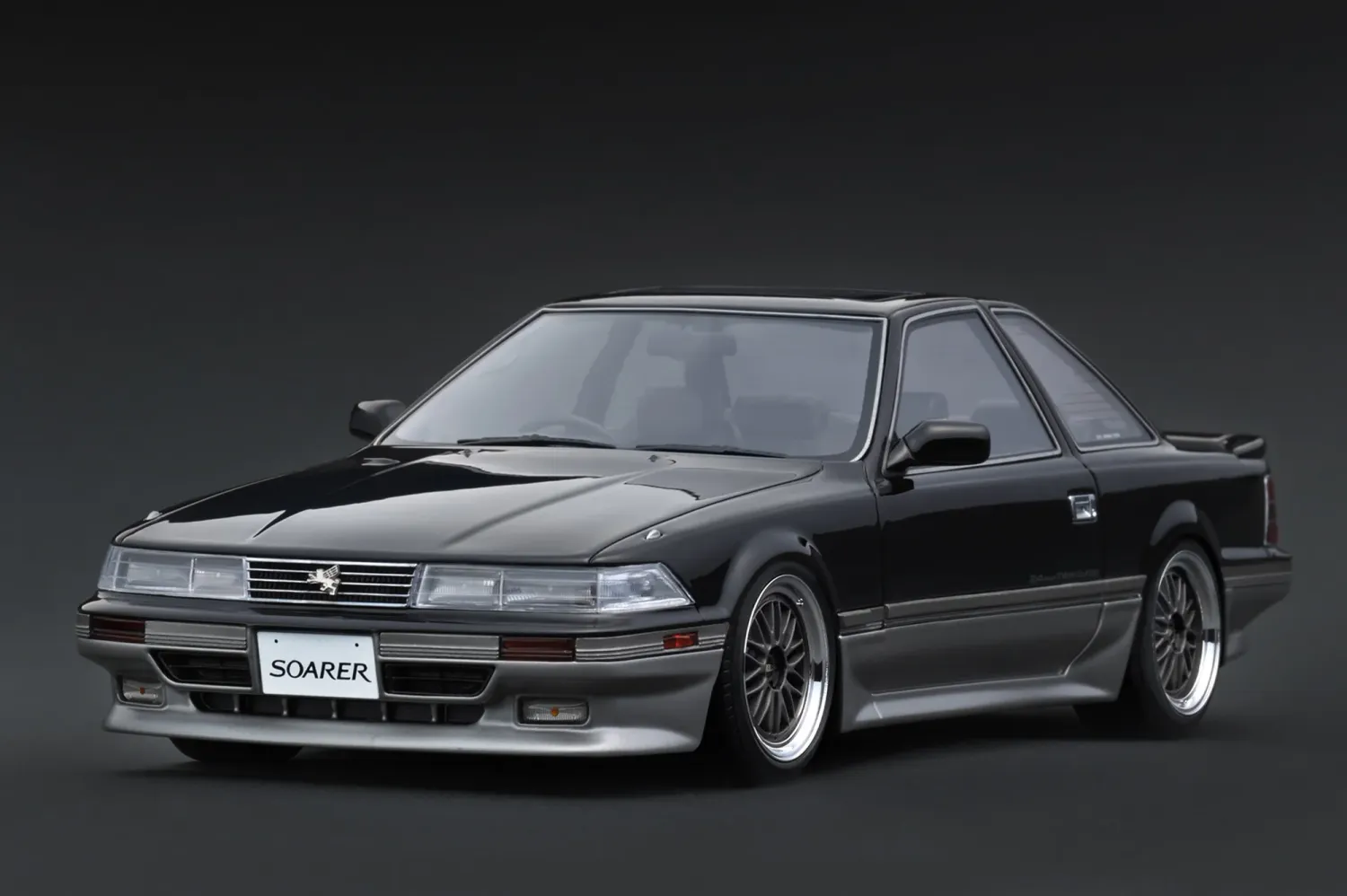 1:18 Ignition - Toyota Soarer (Z20) 2.0GT-Twin Turbo L, black/silver