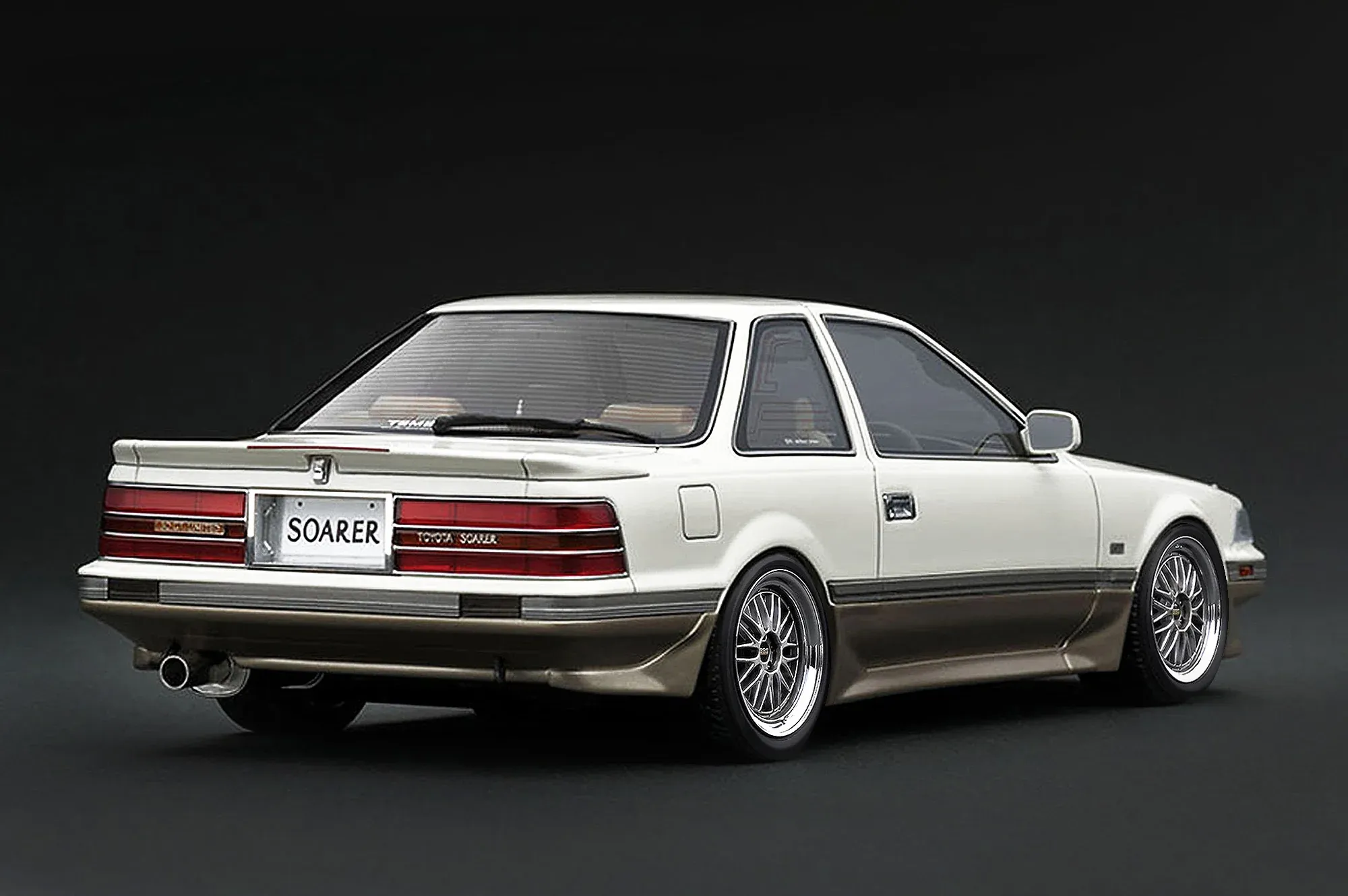 1:18 Ignition - Toyota Soarer (Z20) 3.0GT-LIMITED, pearl white/gold