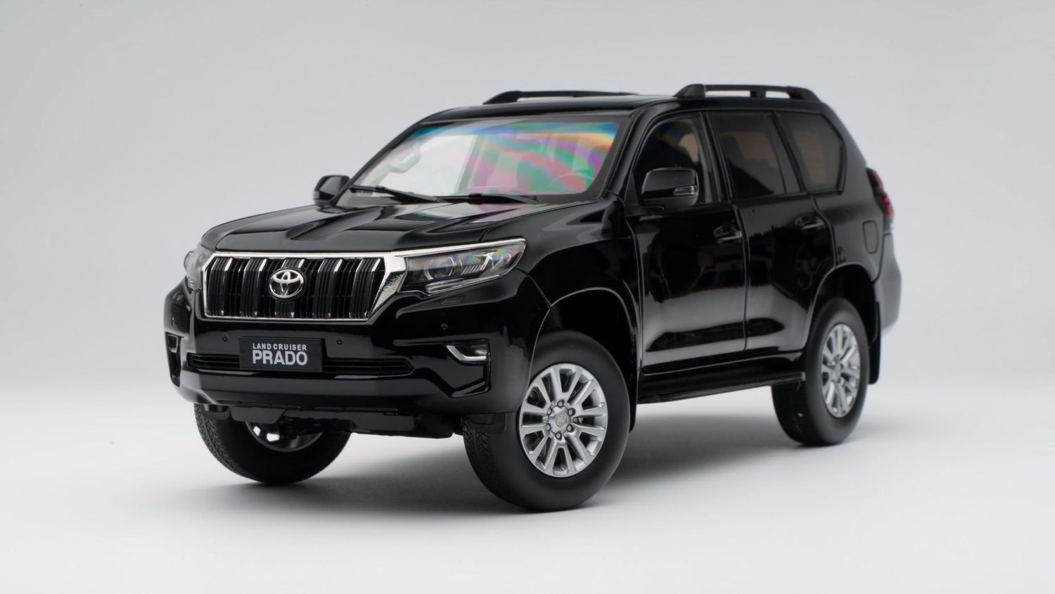 1:18 Sunstar - 2021 Toyota Land Cruiser Prado Black