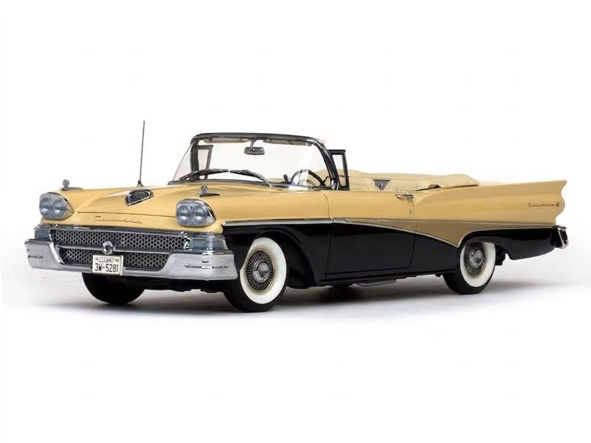 1:18 Sunstar - 1958 Ford Fairlane 500 Yellow Black