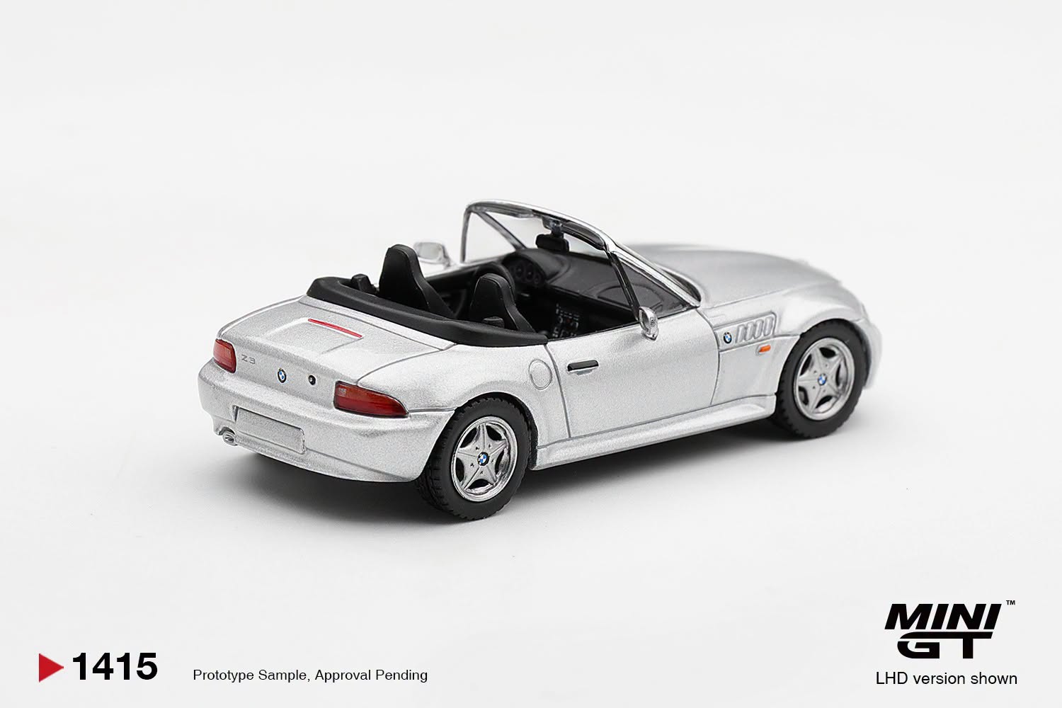 1:64 Mini GT - 1997 BMW Z3 2,8I, titanium silver *Blister packaging*
