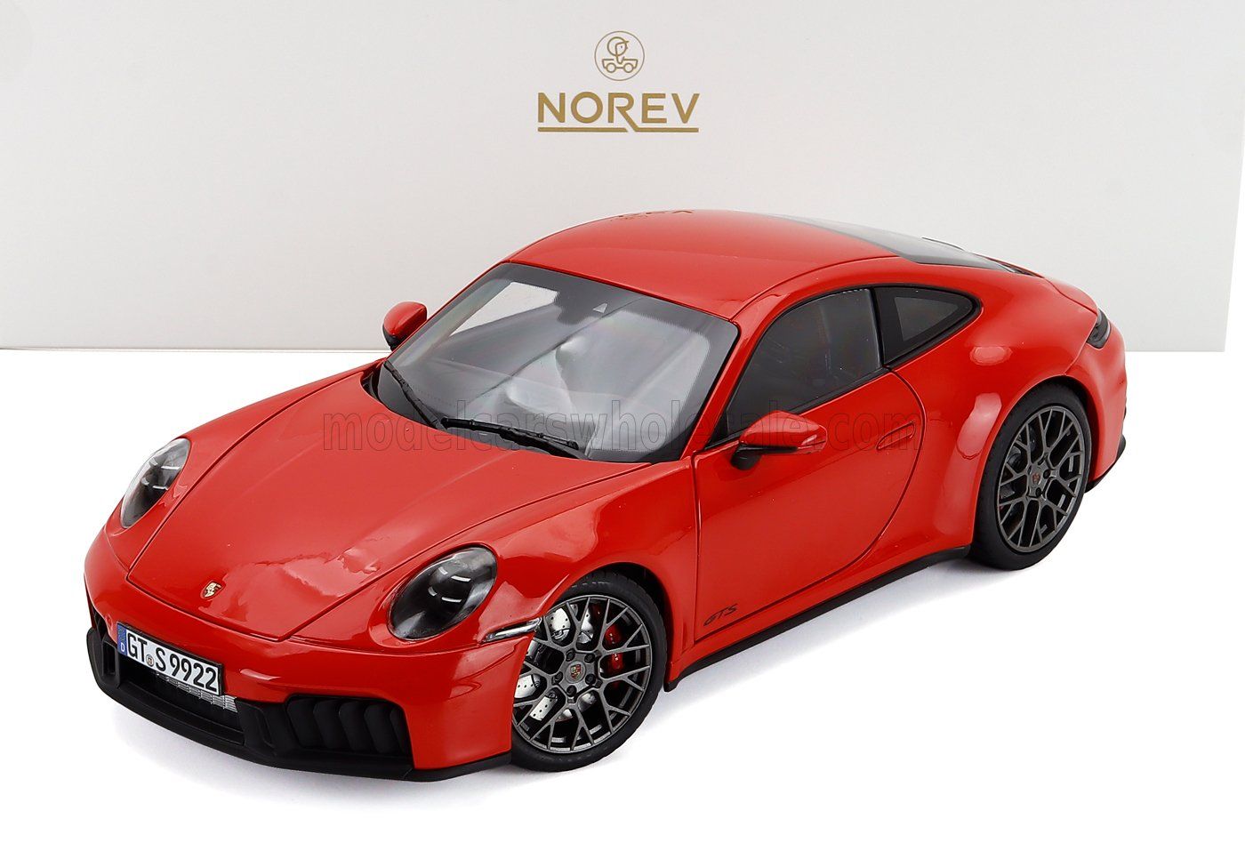 1:18 Norev - 2024 Porsche 911 (992.2) Carrera 4 GTS Coupé Red