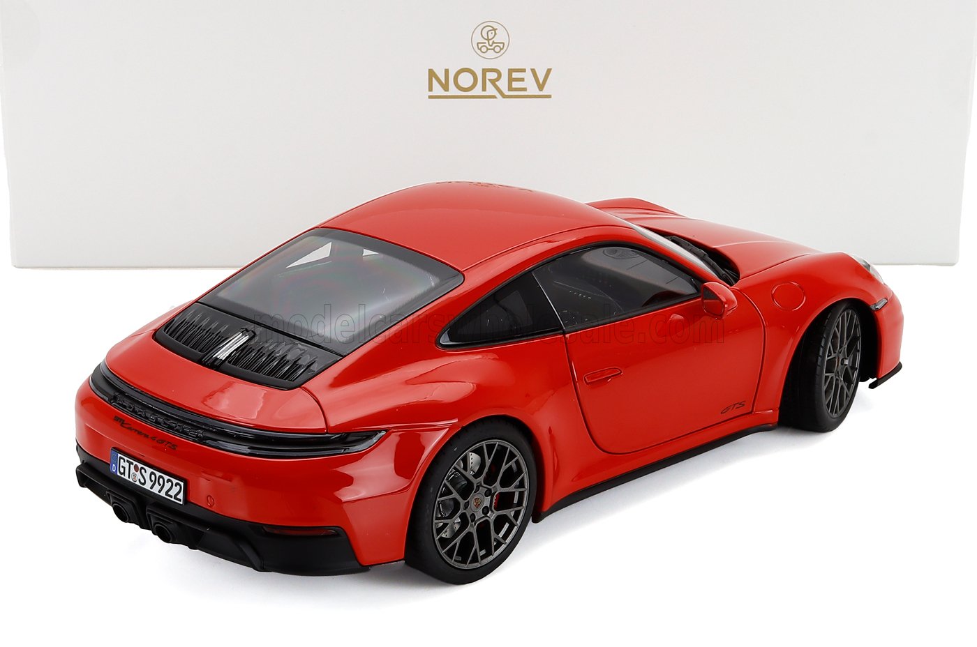 1:18 Norev - 2024 Porsche 911 (992.2) Carrera 4 GTS Coupé Red