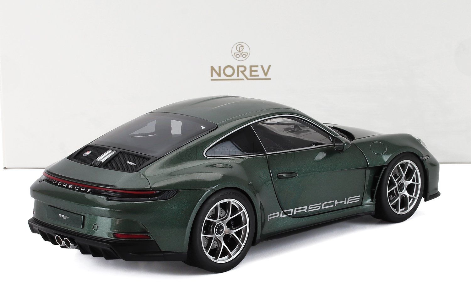 1:18 Norev - 2023 Porsche 911 (992) S/T Coupé Green Metallic