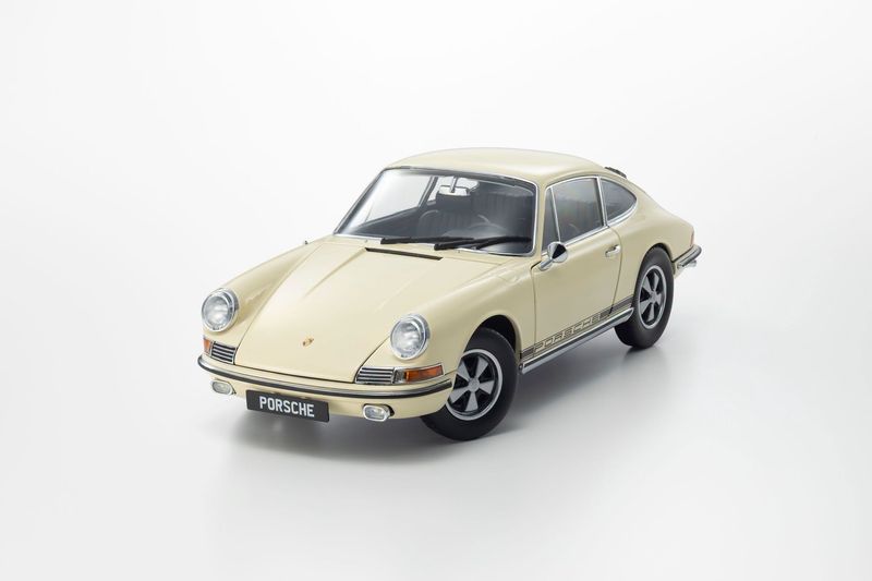 1:18 Kyosho - 1967 Porsche 911 S Coupé Ivory 1:18 Kyosho - 1967 Porsche 911 S Coupé Ivory