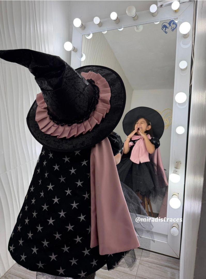 Chic Little Witch Chic Little Witch