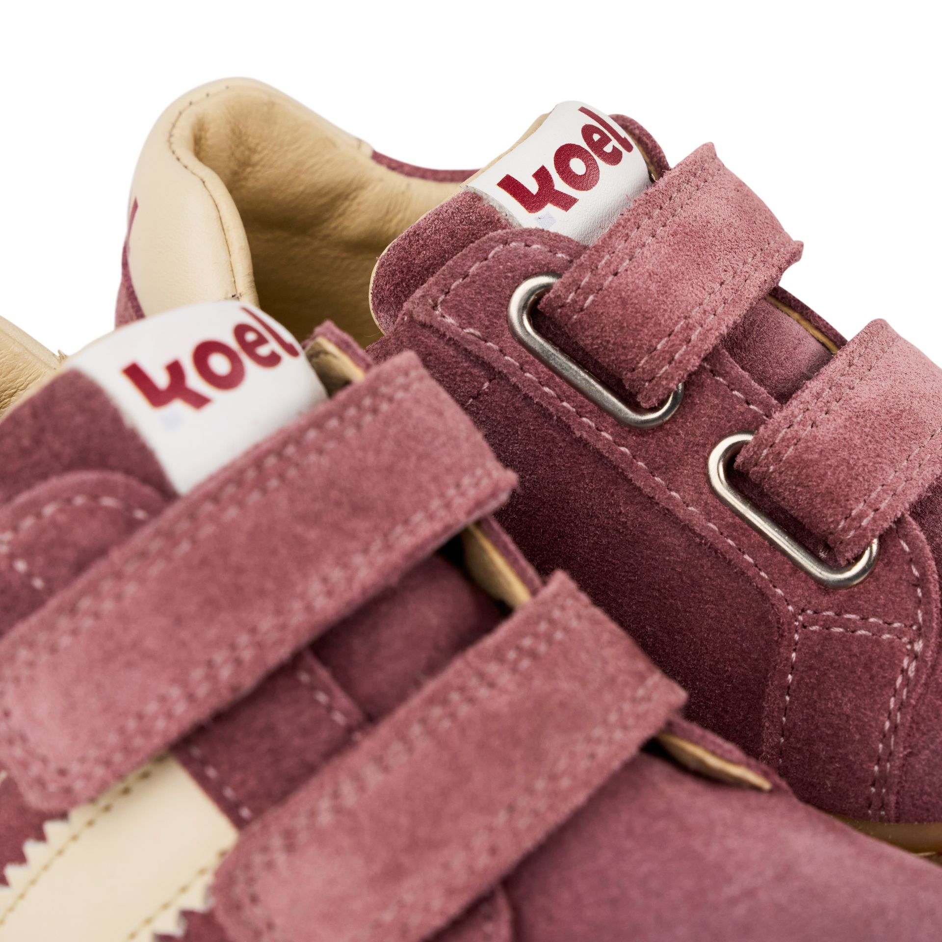 Seitenansicht des KOEL DENIS Barfußschuhs in Altrosa mit breiter Zehenbox