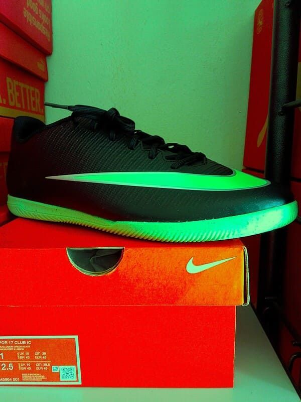 Scarpe calcetto Vapor 17 Club Indoor Court Nero/Verde - Nike