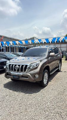 TOYOTA LAND CRUISER PRADO VX 2015 AUTOMÁTICA DE AGENCIA FULL EQUIPO