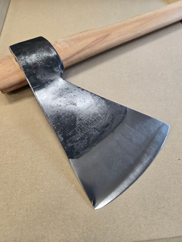 Déstockage : Hache Rinaldi modèle 302 - Type America - 1100g LFSUP manche ergonomique