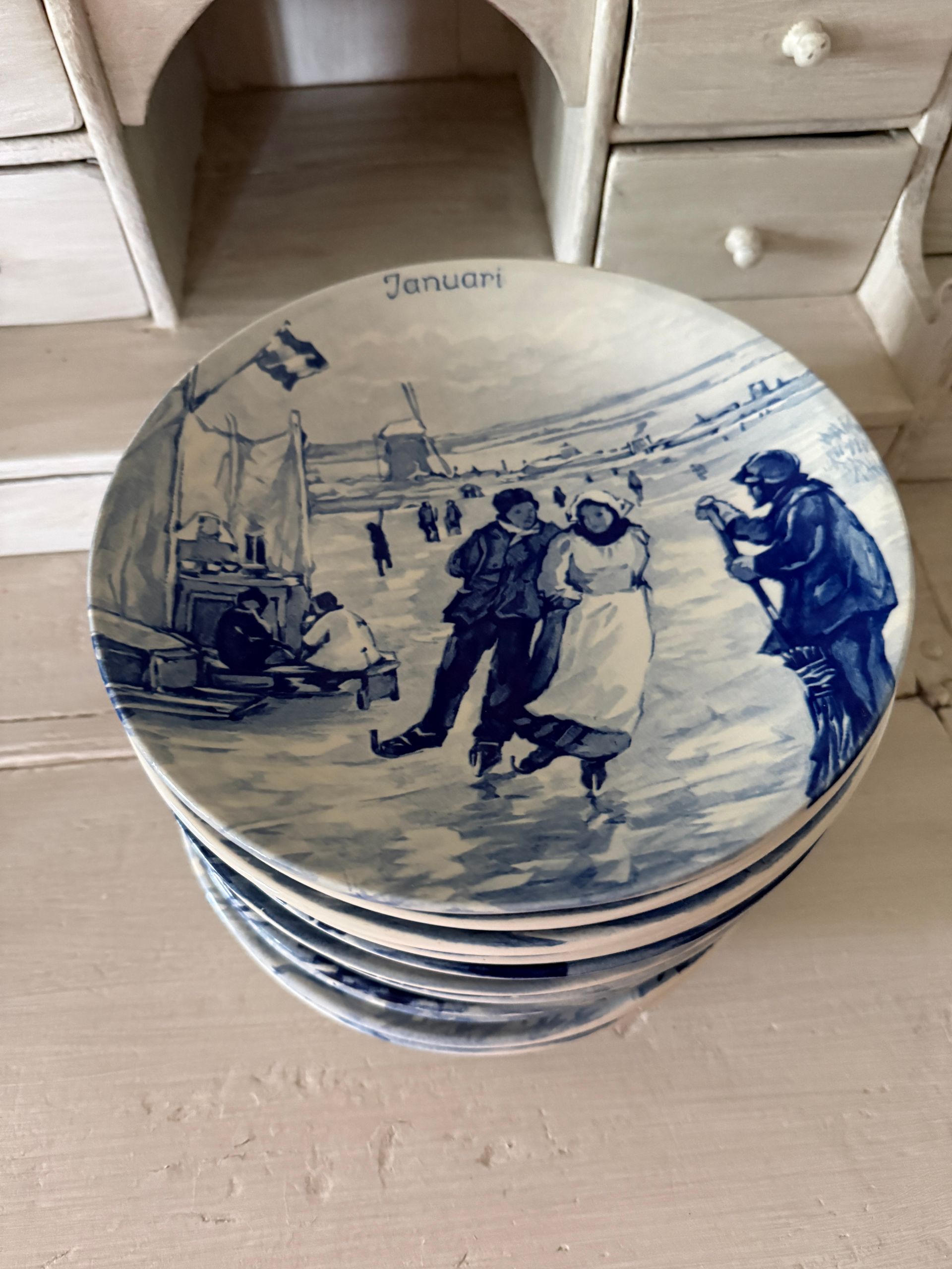 Delfter Wandteller aus seltener Serie