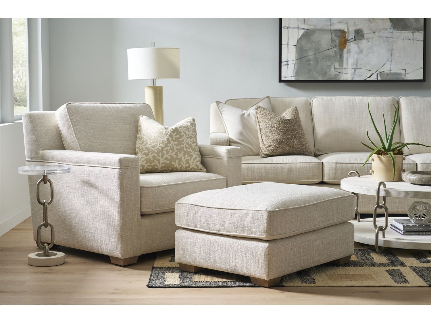 Leah Ottoman Leah Ottoman