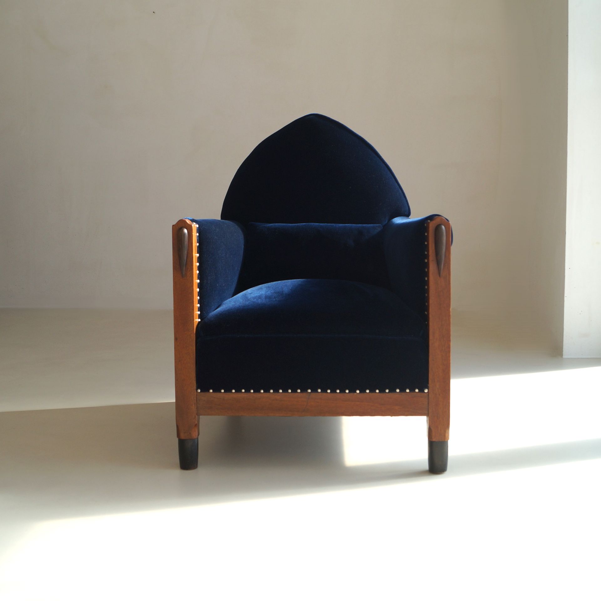 Dutch Art Deco Amsterdam School Armchair in midnight blue velvet, 1920s
