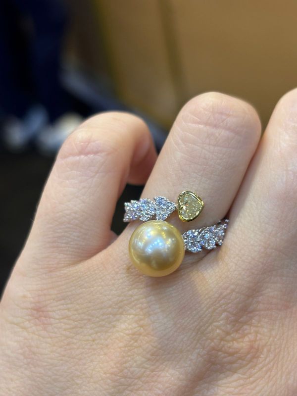 ​Anillo Perla del Mar del Sur y Diamantes